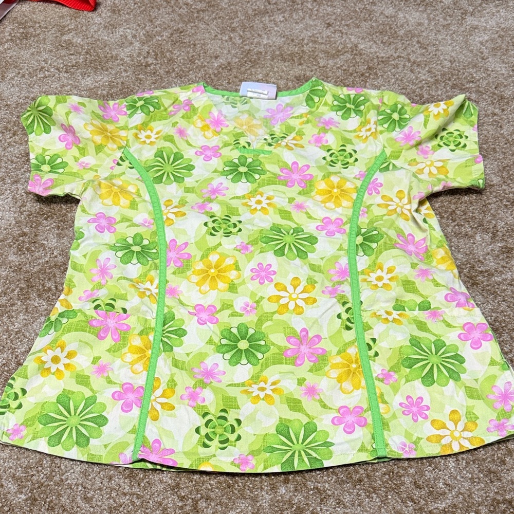 Vibrant Floral Short Sleeve scrub Top